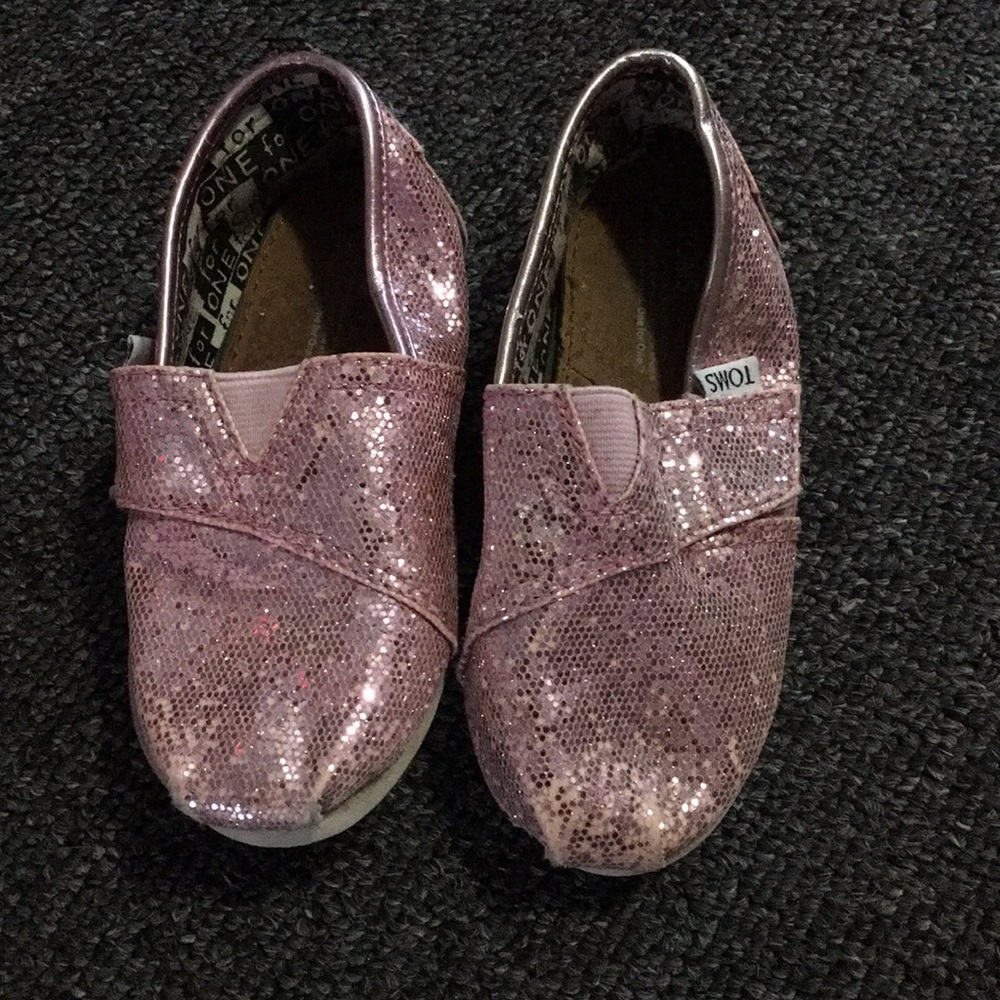 Pink sparkly Toms.